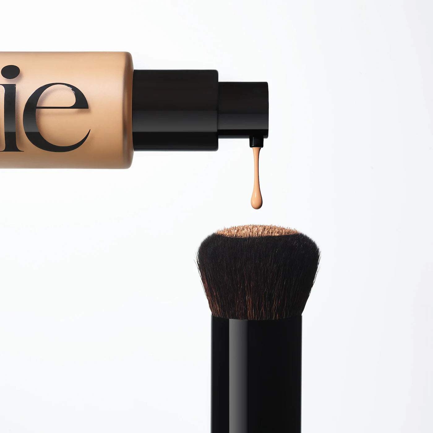 The Base Foundation Brush - Saie