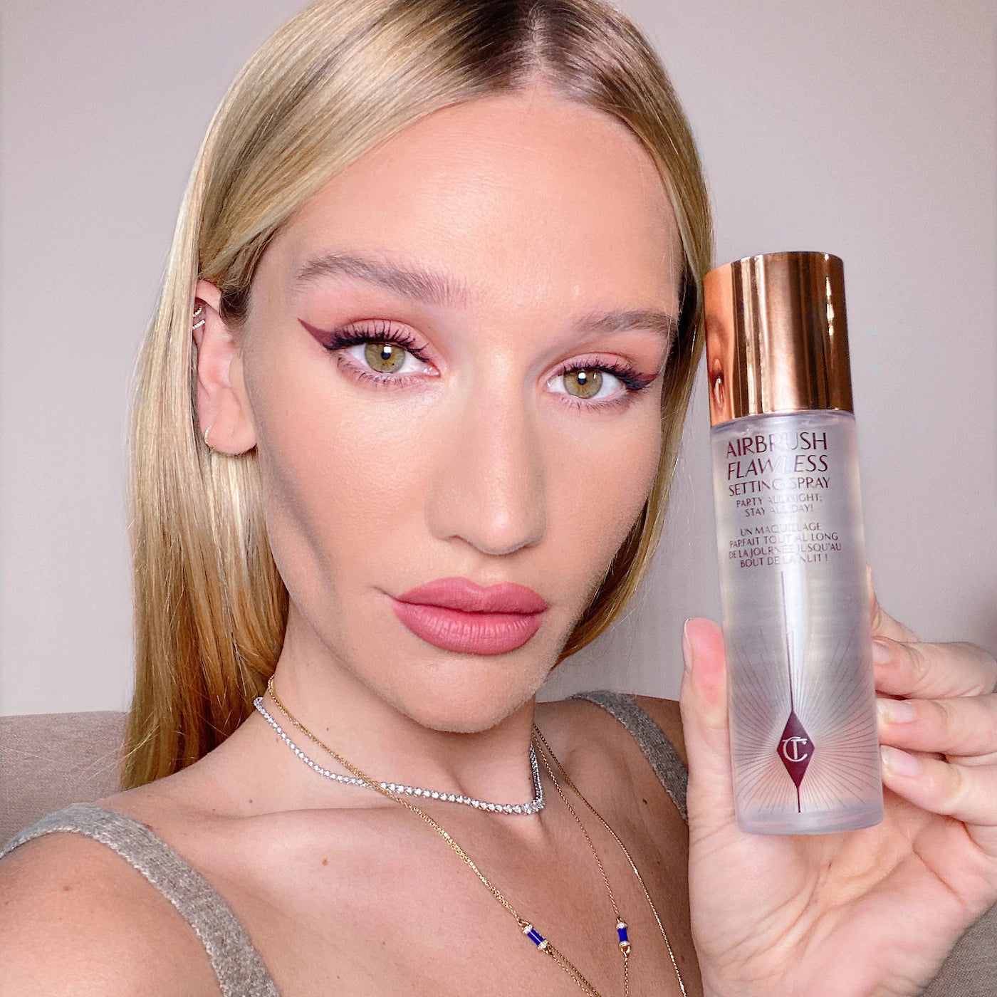 Airbrush Flawless Setting Spray - Charlotte Tilbury